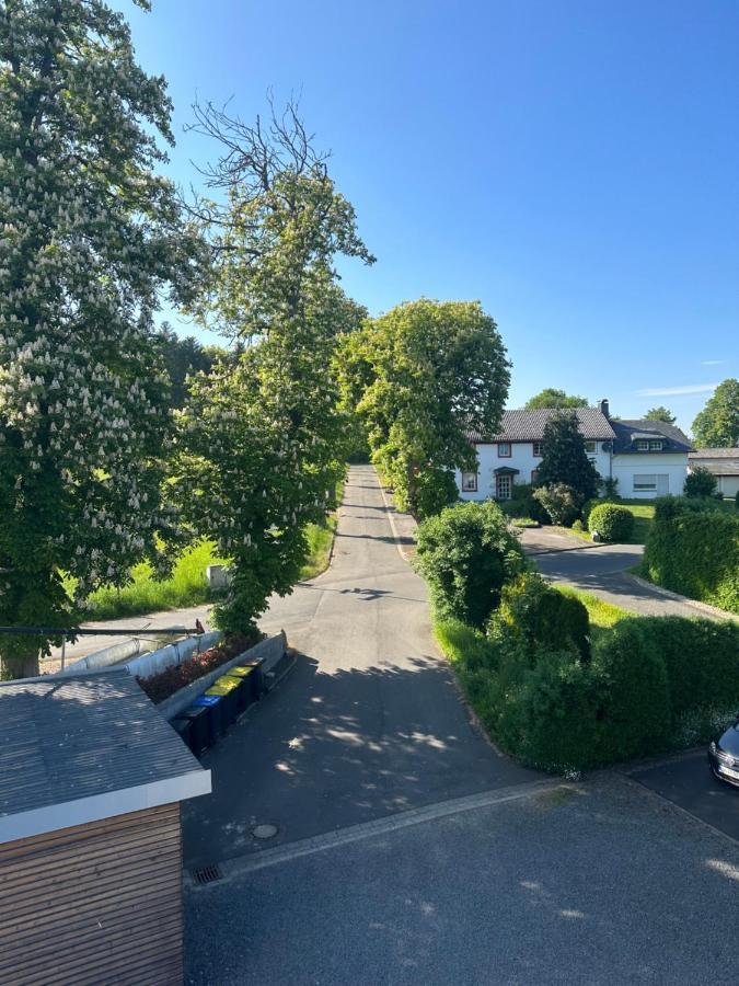 Gleis 1, Eisenbahn Waggon Mit Whirlpool Und Ofen Villa Dahlem  Exterior foto
